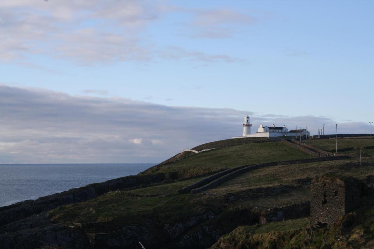 Galley Head Lightkeeper'S Houses Donoure Екстериор снимка